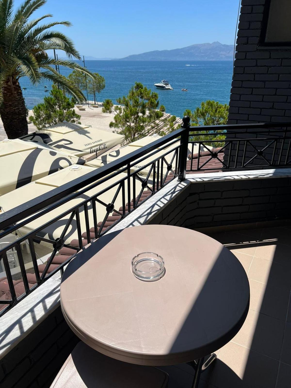 Hotel Summer Sarandë エクステリア 写真