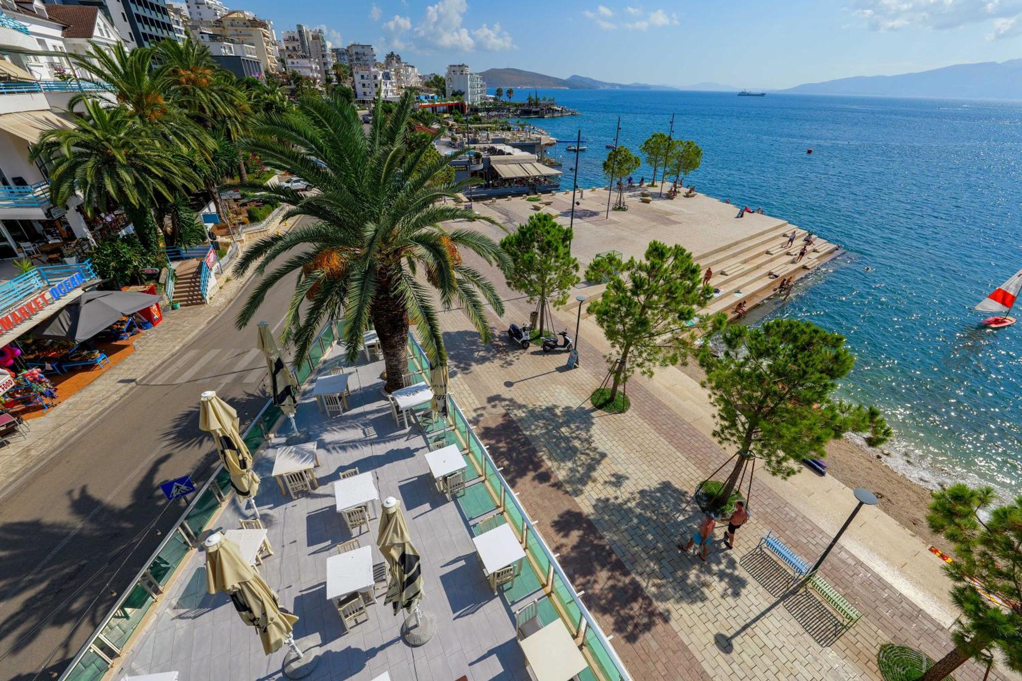 Hotel Summer Sarandë エクステリア 写真