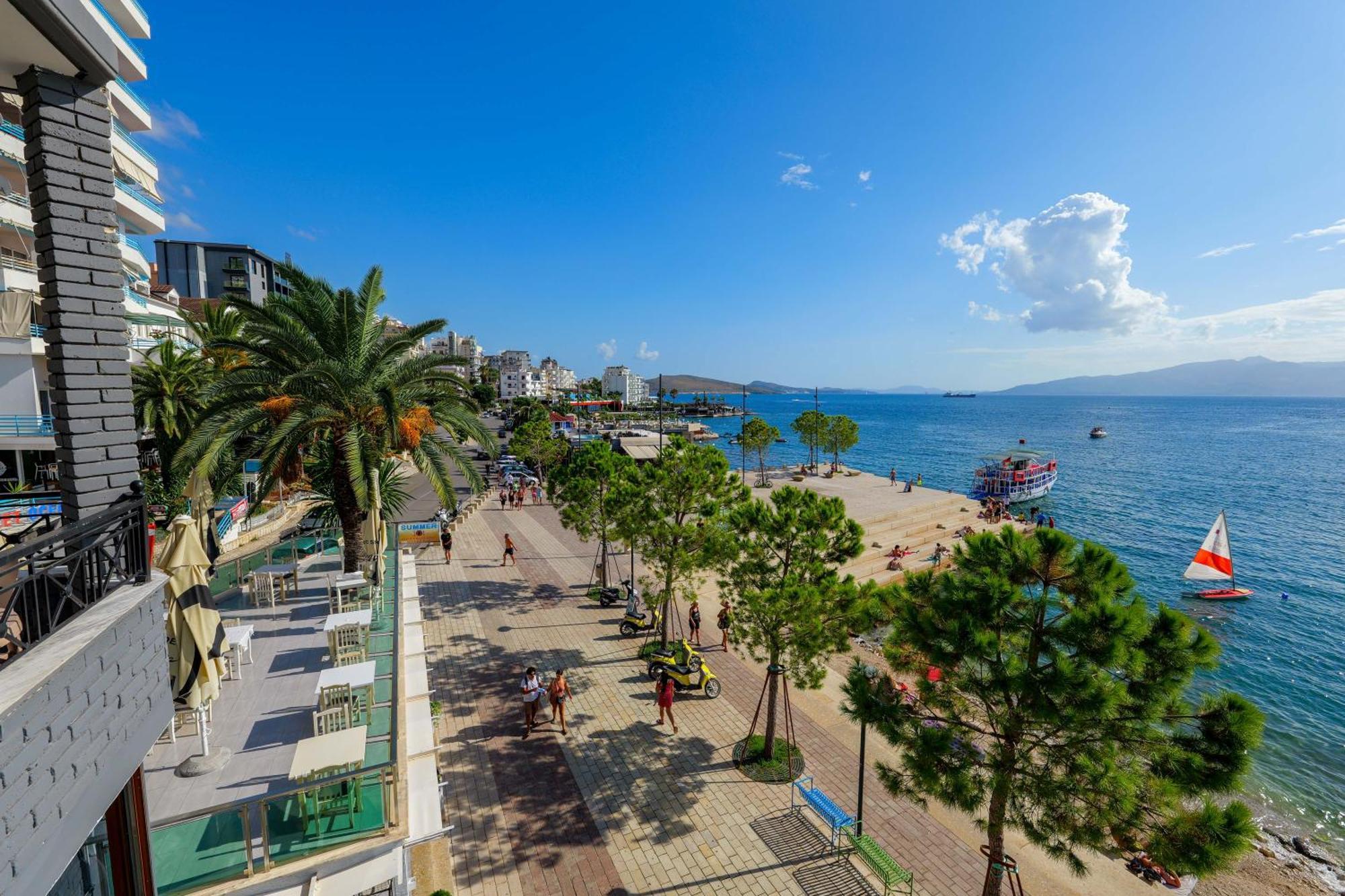 Hotel Summer Sarandë エクステリア 写真