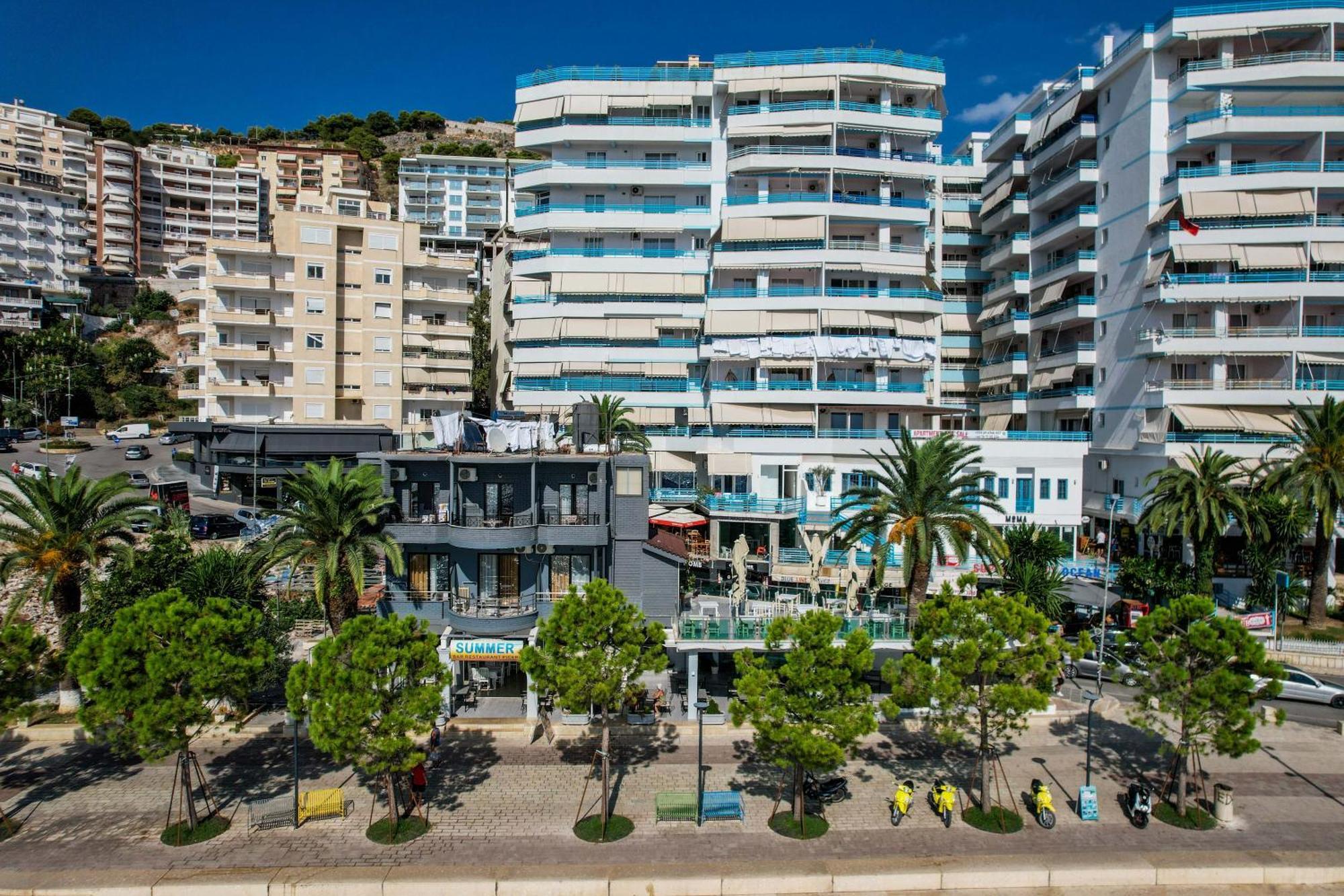 Hotel Summer Sarandë エクステリア 写真